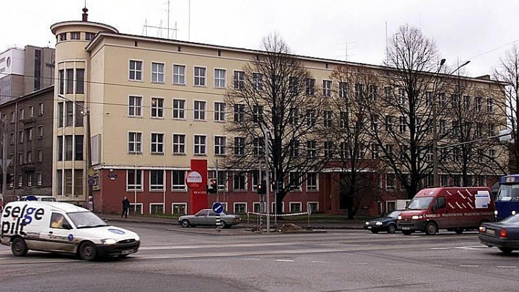 233268_01.jpg