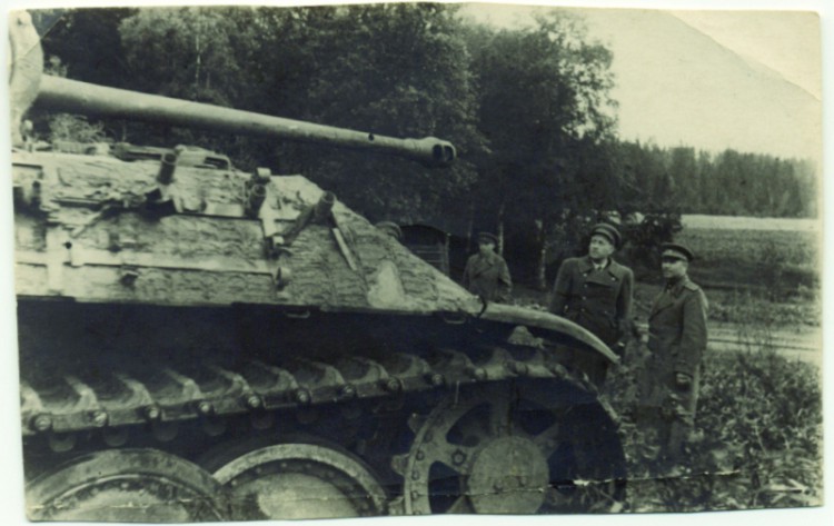 1944.jpg