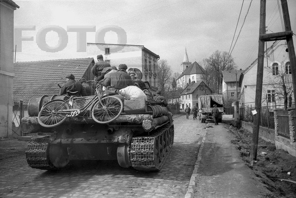 Окружение немецких войск юго-западнее г.Оппельн. г.Штейнау 18-21 марта 1945г..jpg