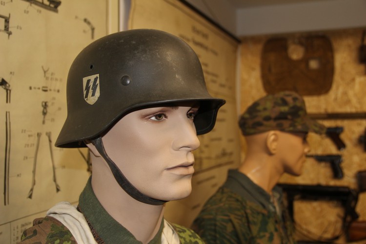 L1.JPG