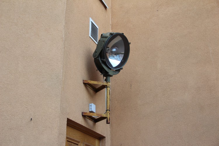 L1.JPG