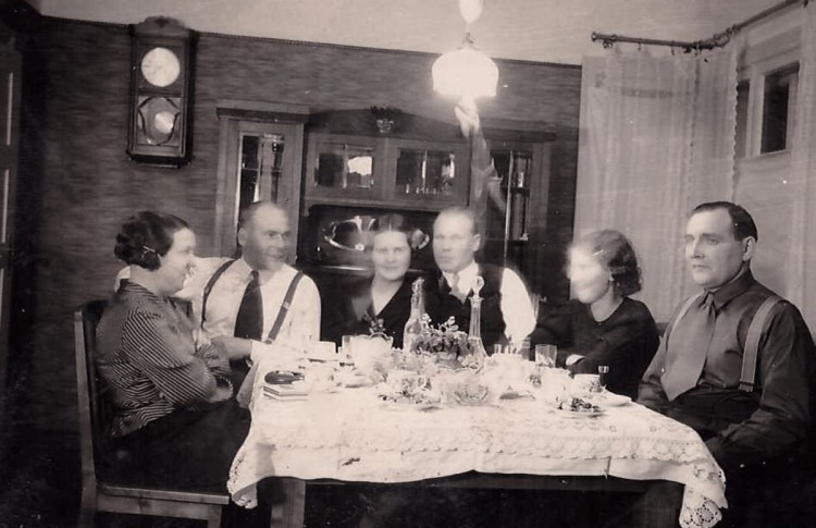 EW perekonnatuttavad 3.01.1937.jpg