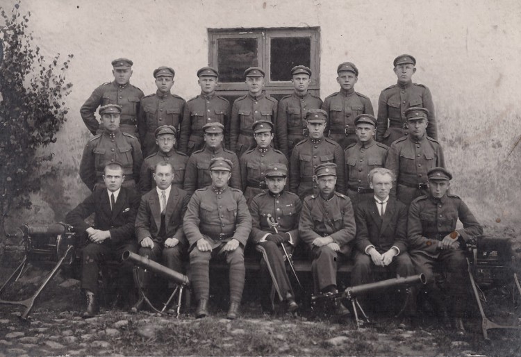 Saaremaa Rahvaväe ülema komando 1925 august.jpg