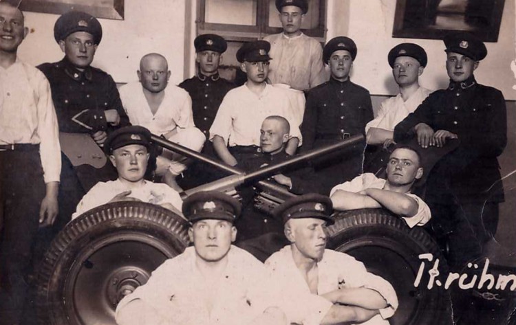 1940 tankitõrje rühm.jpg