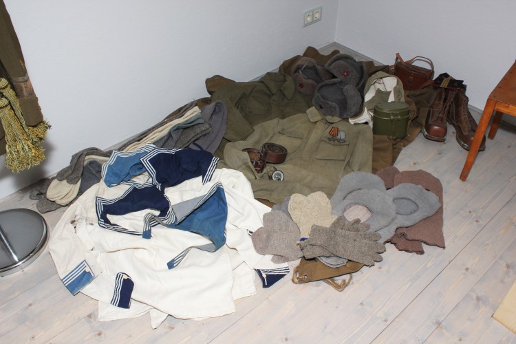 2110_1.jpg