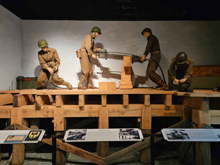 Engineer Museum (23).jpg