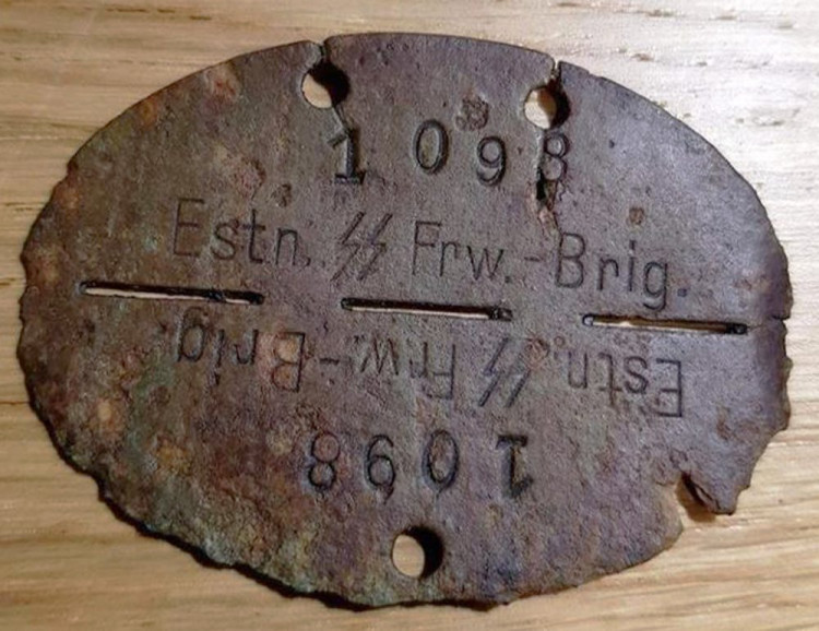 1098.JPG