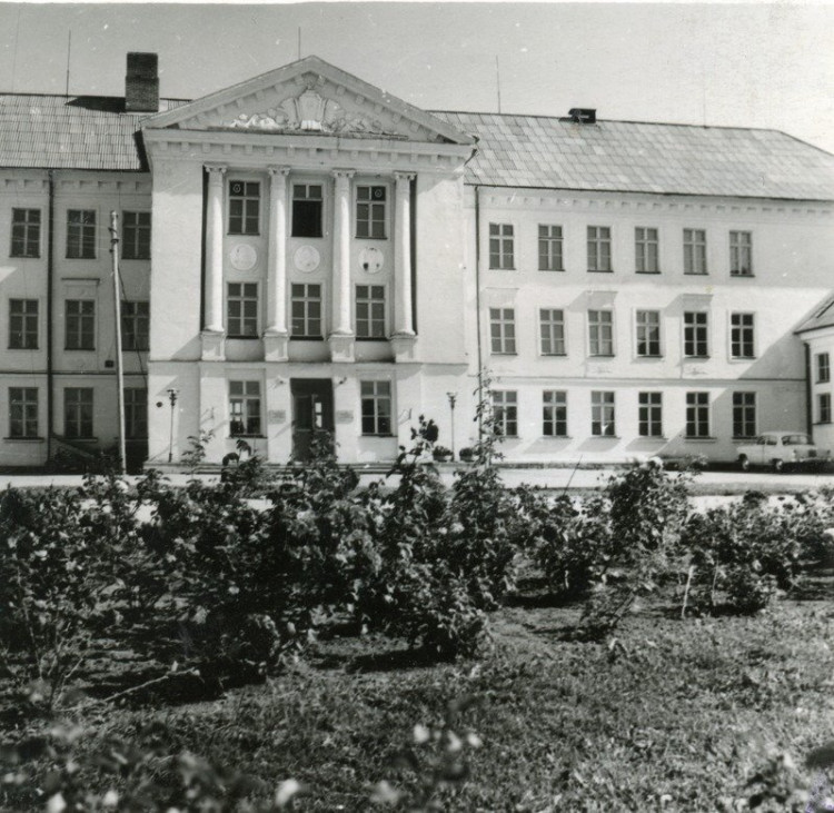 Türi Põllumajandus Tehnikumiks.jpg