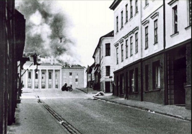 1941_KL.jpg