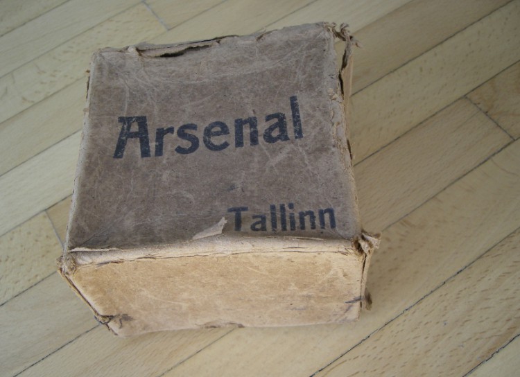 Arsenali pappkarp.JPG
