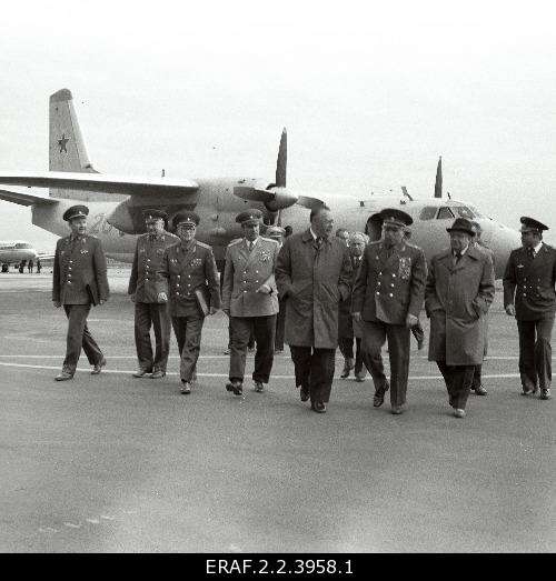 Shelokov Tallinna lennujaamas 06 1978.JPG