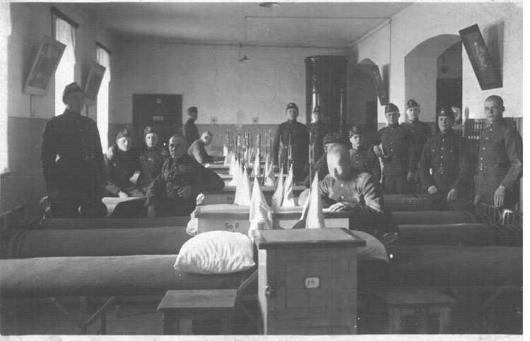 Scoutspataljon 1932 Uuemõisas.jpg